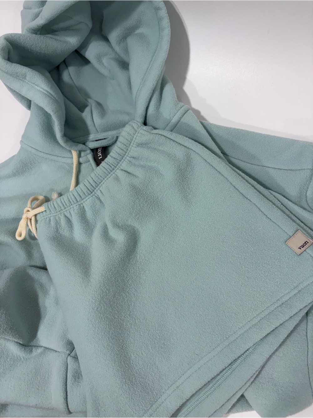 VUORI Beach Fleece Zip Up Jacket & Matching Laid Back Short Set
